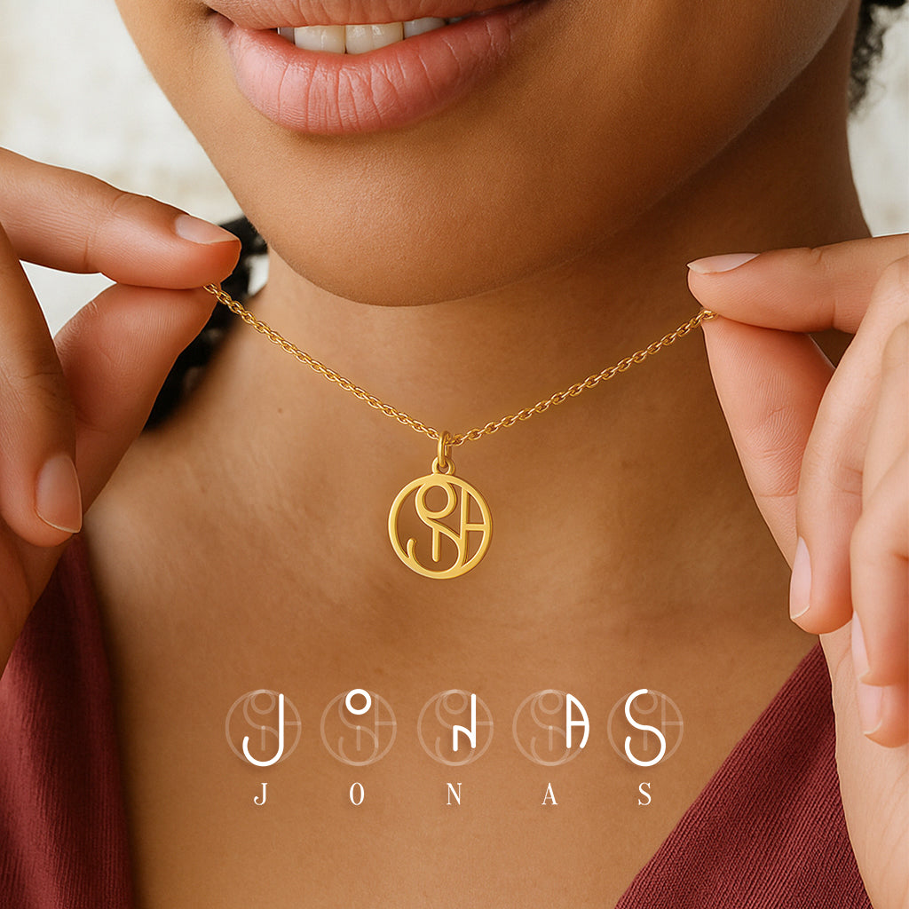 Monogramhalsband med namn eller namn med tryck