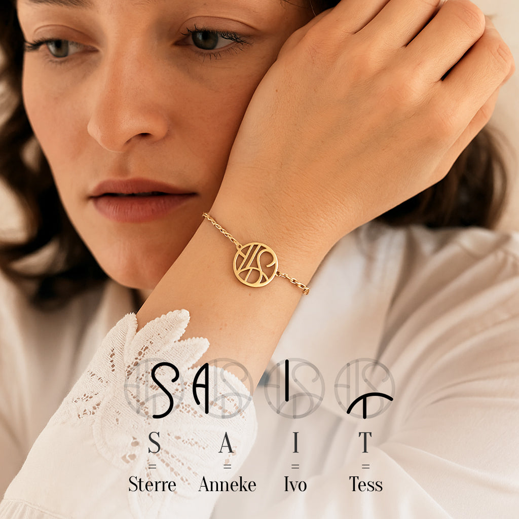 Monogramarmband med familjebokstäver