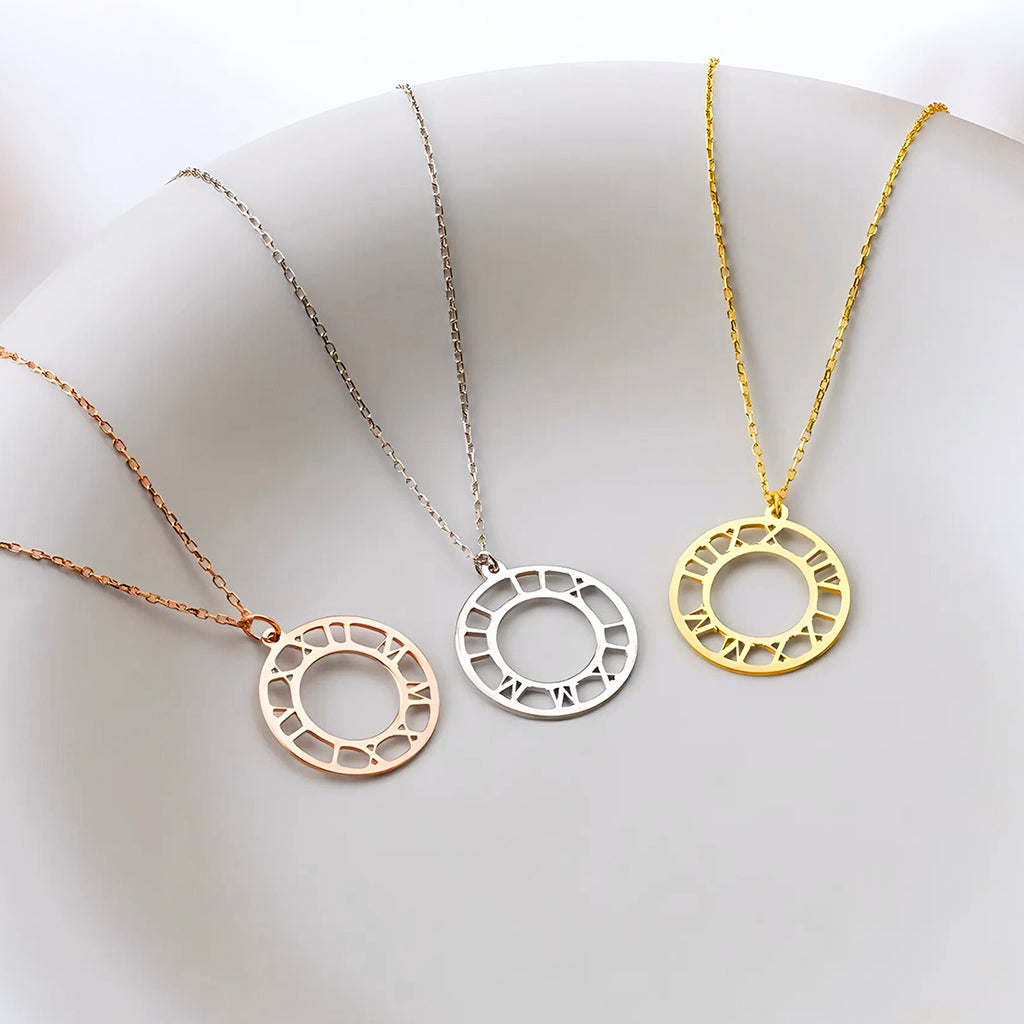 Custom Romeinse Datum Cirkel Ketting